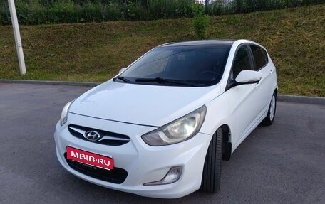 Hyundai Solaris II рестайлинг, 2011 год, 510 000 рублей, 6 фотография