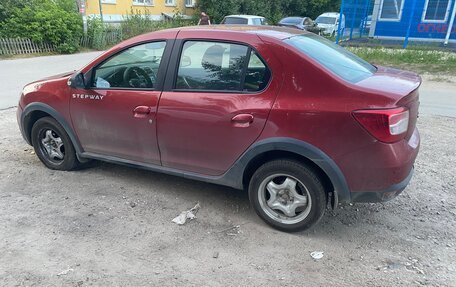 Renault Logan II, 2019 год, 450 000 рублей, 3 фотография