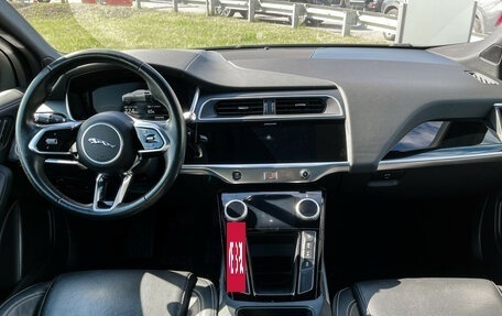 Jaguar I-Pace I, 2018 год, 3 247 000 рублей, 13 фотография