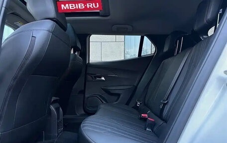 Peugeot 2008 II, 2022 год, 1 345 000 рублей, 8 фотография