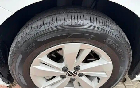 Volkswagen Polo, 2022 год, 1 000 222 рублей, 17 фотография
