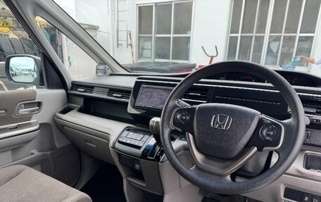 Honda Stepwgn IV, 2015 год, 1 500 000 рублей, 14 фотография