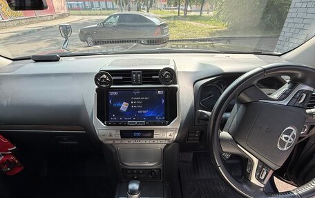 Toyota Land Cruiser Prado 150 рестайлинг 2, 2019 год, 5 400 000 рублей, 13 фотография