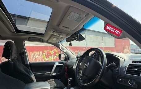 Toyota Land Cruiser Prado 150 рестайлинг 2, 2019 год, 5 400 000 рублей, 16 фотография
