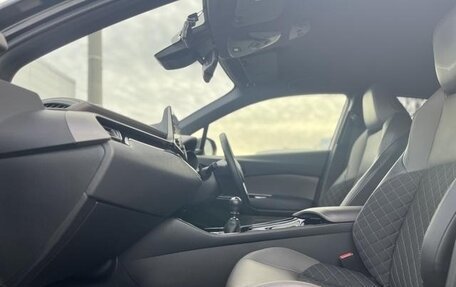 Toyota C-HR I рестайлинг, 2022 год, 1 470 100 рублей, 19 фотография
