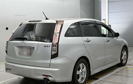 Honda Stream II, 2011 год, 900 000 рублей, 5 фотография