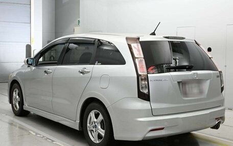 Honda Stream II, 2011 год, 900 000 рублей, 8 фотография