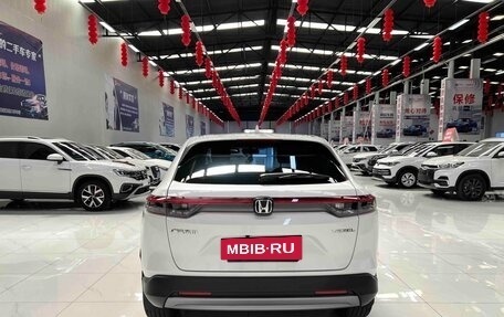 Honda Vezel, 2023 год, 1 780 000 рублей, 5 фотография