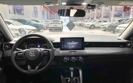 Honda Vezel, 2023 год, 1 780 000 рублей, 10 фотография