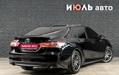 Toyota Camry, 2018 год, 2 760 000 рублей, 4 фотография