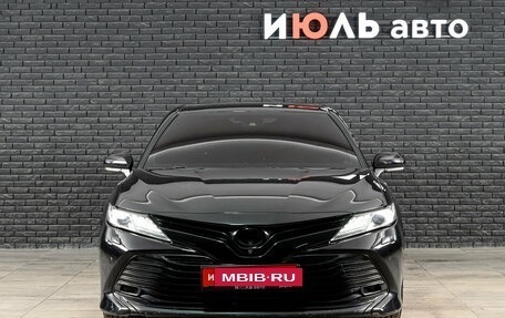 Toyota Camry, 2018 год, 2 760 000 рублей, 2 фотография