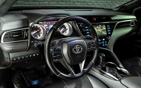 Toyota Camry, 2018 год, 2 760 000 рублей, 12 фотография