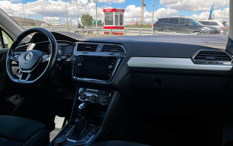 Volkswagen Tiguan II, 2018 год, 2 777 000 рублей, 10 фотография