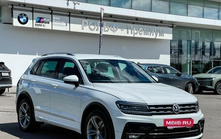 Volkswagen Tiguan II, 2018 год, 2 777 000 рублей, 3 фотография
