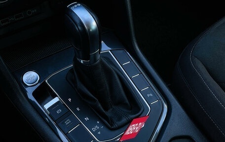Volkswagen Tiguan II, 2018 год, 2 777 000 рублей, 17 фотография