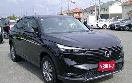 Honda Vezel, 2022 год, 1 800 000 рублей, 2 фотография