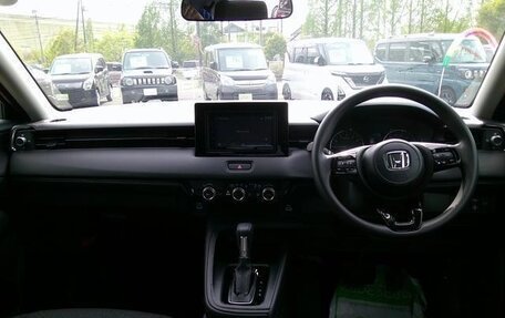 Honda Vezel, 2022 год, 1 800 000 рублей, 9 фотография