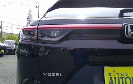 Honda Vezel, 2022 год, 1 800 000 рублей, 8 фотография