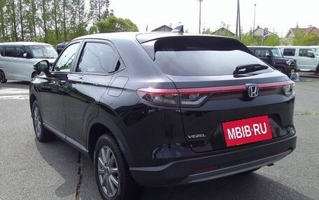 Honda Vezel, 2022 год, 1 800 000 рублей, 6 фотография