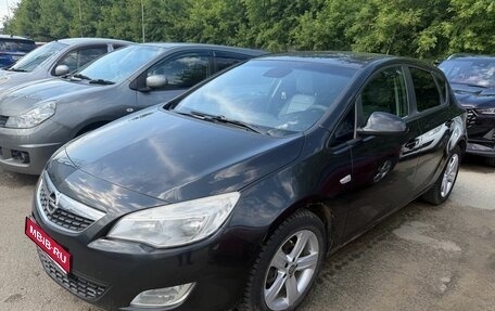 Opel Astra J, 2011 год, 445 000 рублей, 1 фотография