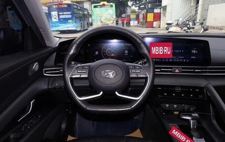 Hyundai Elantra, 2022 год, 1 237 000 рублей, 9 фотография