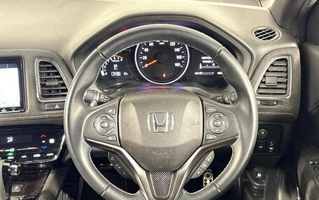 Honda Vezel, 2020 год, 1 700 000 рублей, 13 фотография
