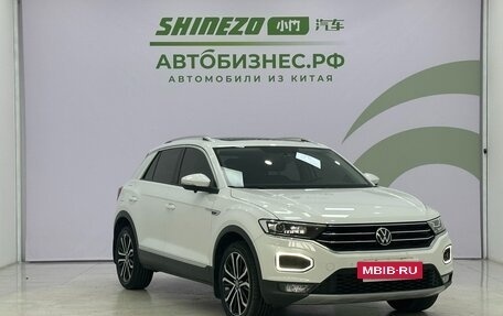 Volkswagen T-Roc I, 2021 год, 1 820 000 рублей, 3 фотография