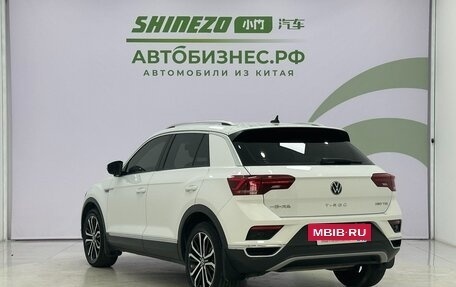 Volkswagen T-Roc I, 2021 год, 1 820 000 рублей, 5 фотография