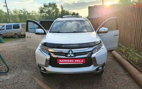 Mitsubishi Pajero Sport III рестайлинг, 2019 год, 2 400 000 рублей, 2 фотография