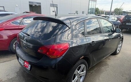 Opel Astra J, 2011 год, 445 000 рублей, 2 фотография