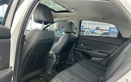 Hyundai Elantra, 2023 год, 1 510 000 рублей, 9 фотография