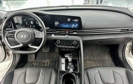 Hyundai Elantra, 2023 год, 1 510 000 рублей, 10 фотография