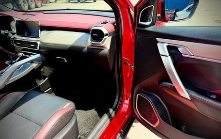 Geely Coolray I, 2023 год, 1 780 000 рублей, 12 фотография