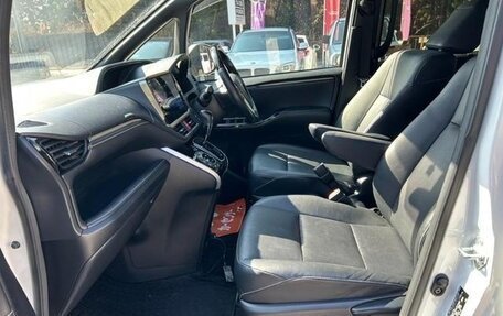 Toyota Esquire I, 2020 год, 2 160 000 рублей, 11 фотография