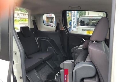 Toyota Sienta, 2023 год, 1 146 000 рублей, 11 фотография