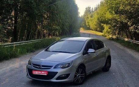 Opel Astra J, 2013 год, 480 000 рублей, 1 фотография