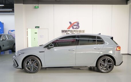 Volkswagen Golf VIII, 2023 год, 1 740 000 рублей, 3 фотография