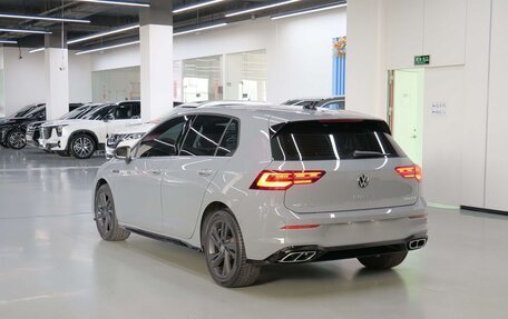Volkswagen Golf VIII, 2023 год, 1 740 000 рублей, 4 фотография