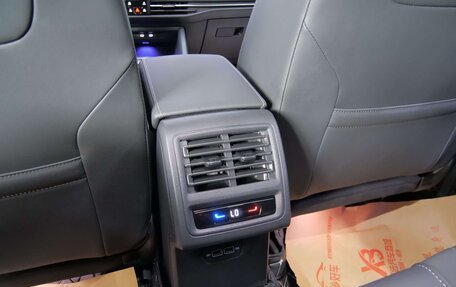 Volkswagen Golf VIII, 2023 год, 1 740 000 рублей, 16 фотография