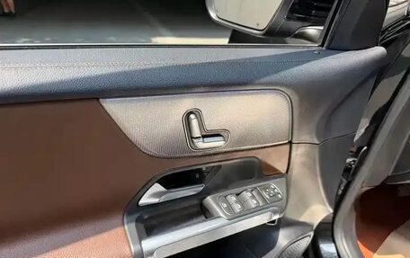 Mercedes-Benz GLB, 2021 год, 2 240 000 рублей, 9 фотография