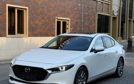 Mazda 3, 2022 год, 2 400 000 рублей, 2 фотография