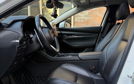 Mazda 3, 2022 год, 2 400 000 рублей, 24 фотография