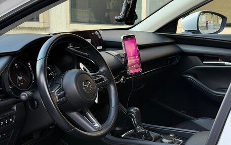 Mazda 3, 2022 год, 2 400 000 рублей, 26 фотография