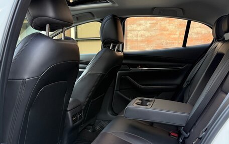 Mazda 3, 2022 год, 2 400 000 рублей, 22 фотография