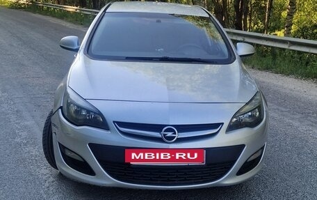 Opel Astra J, 2013 год, 480 000 рублей, 2 фотография