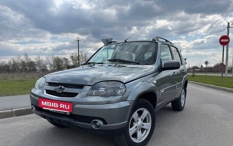 Chevrolet Niva I рестайлинг, 2017 год, 770 000 рублей, 3 фотография
