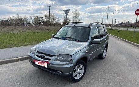 Chevrolet Niva I рестайлинг, 2017 год, 770 000 рублей, 2 фотография