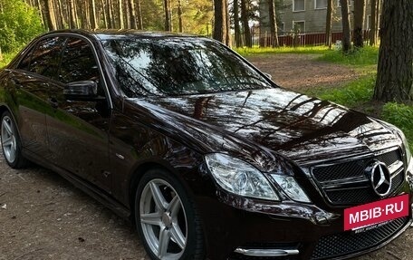 Mercedes-Benz E-Класс, 2010 год, 1 350 000 рублей, 3 фотография