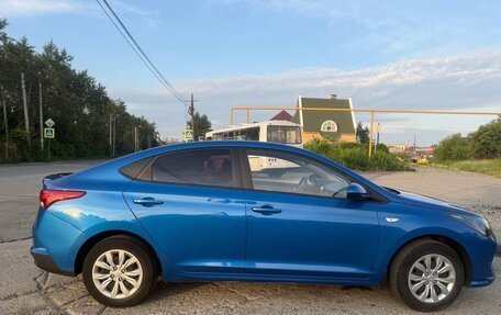 Hyundai Solaris II рестайлинг, 2021 год, 1 700 000 рублей, 8 фотография