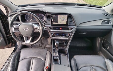 Hyundai Sonata VII, 2019 год, 2 100 000 рублей, 11 фотография